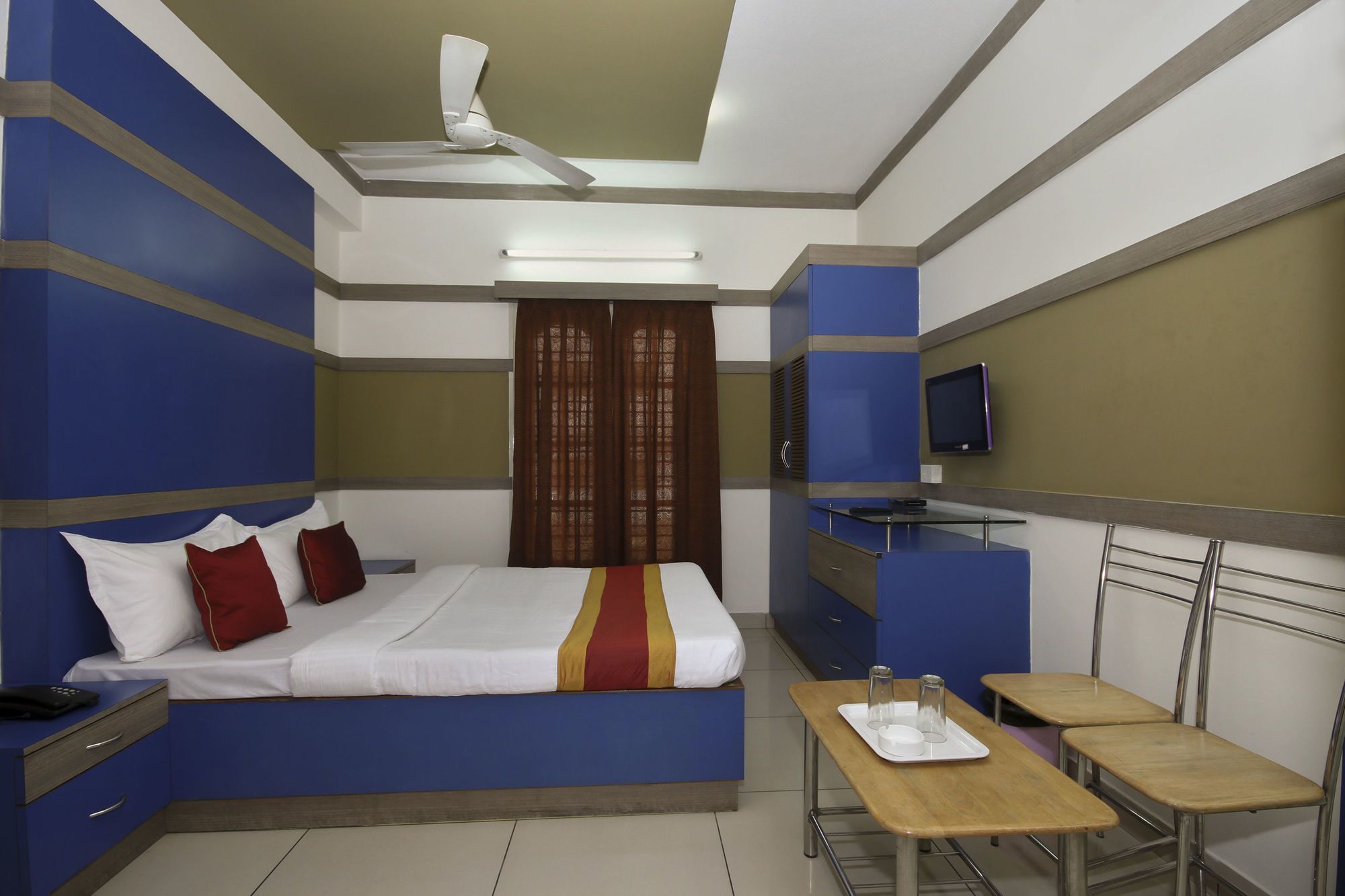 Фото Oyo 8501 Abhimaani Comforts