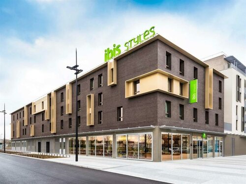 Гостиница Ibis Styles Guyancourt Versailles в Версале