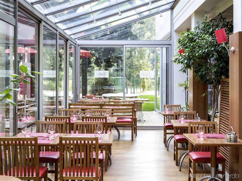 Фото Ibis Paris Meudon Velizy