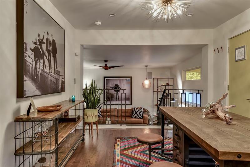 Фото The Eastside Lodge Austin