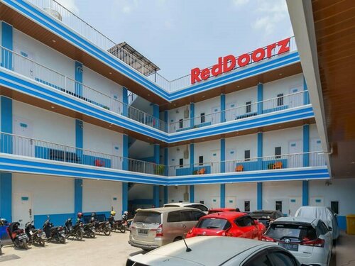 Гостиница RedDoorz Plus near Palembang Icon Mall 2 в Палембанге