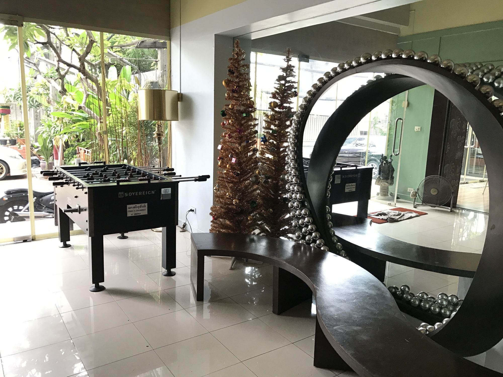Фото Sathorn Terrace Apartment
