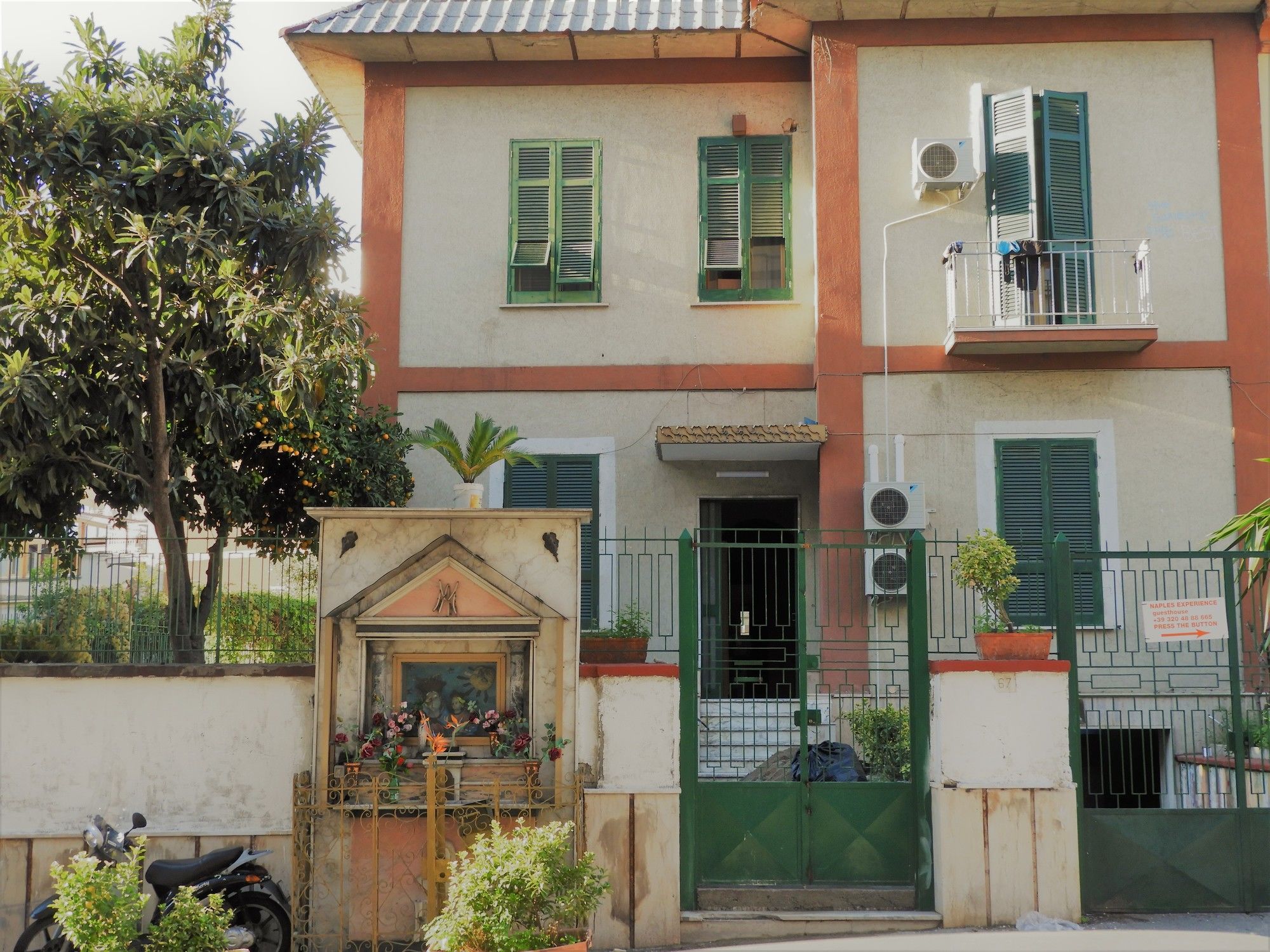 Фото Naples Experience Hostel age limit 18-28