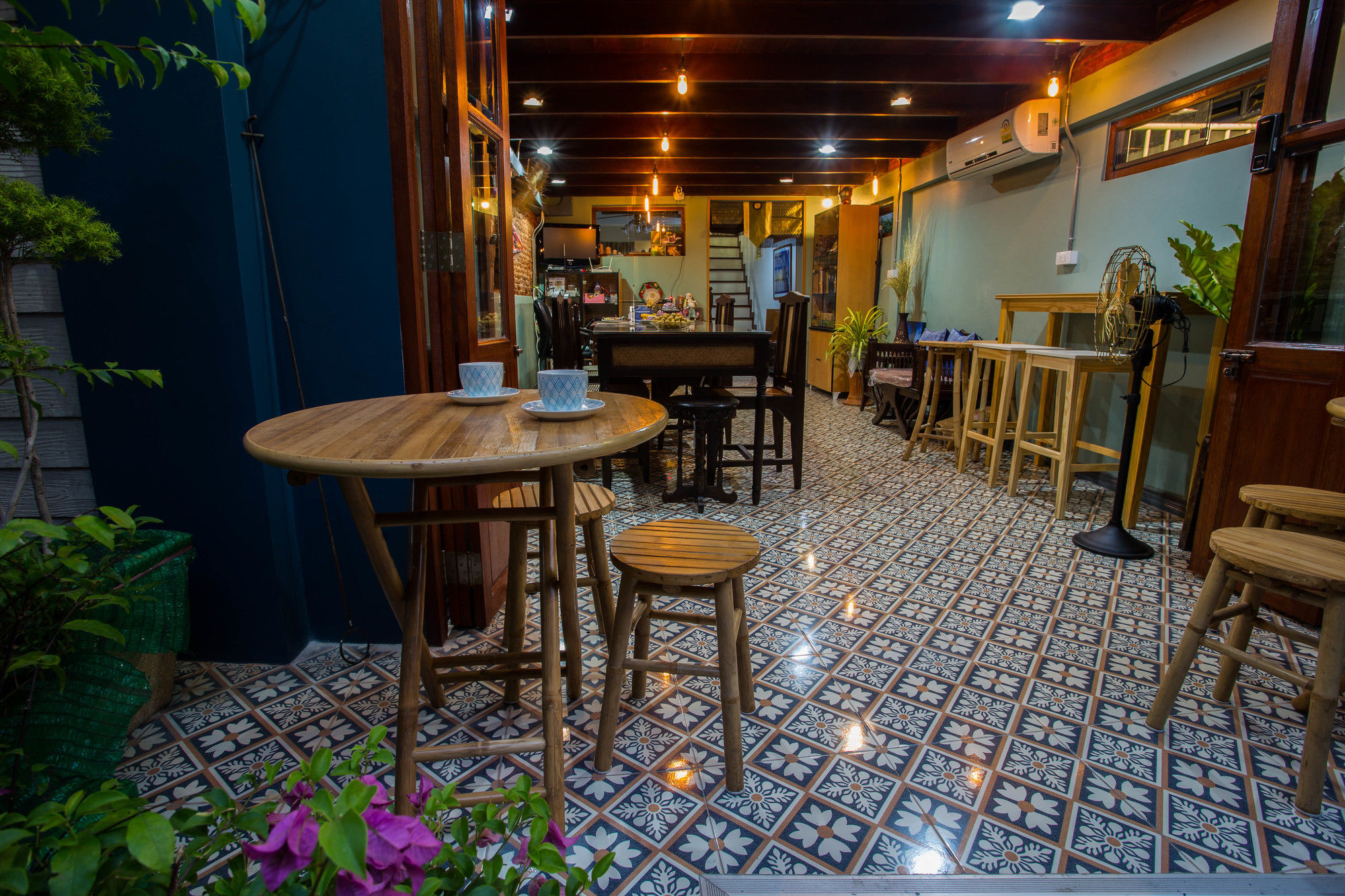 Фото Baan Gaysorn Hostel