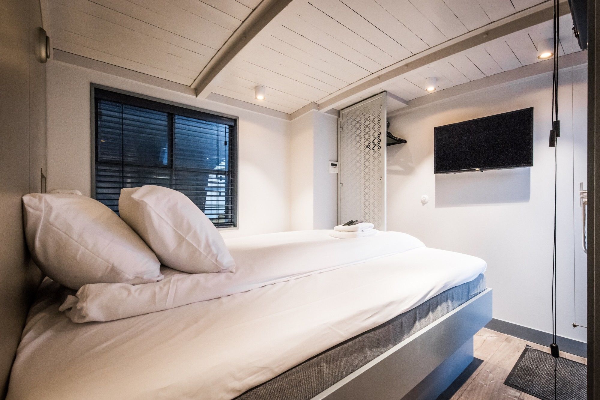 Фото Amsterdam The Crane by Yays