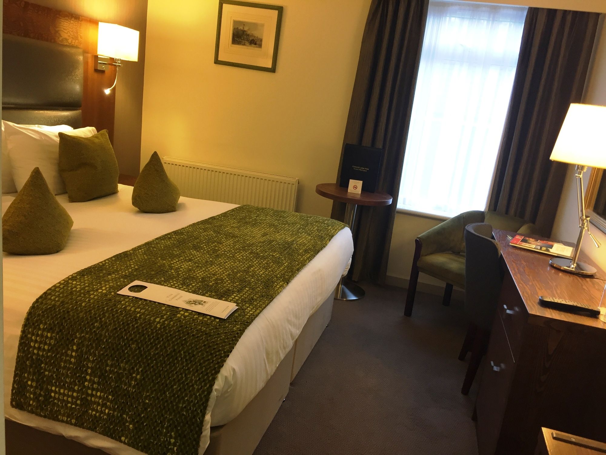 Фото Cotswold Lodge Hotel