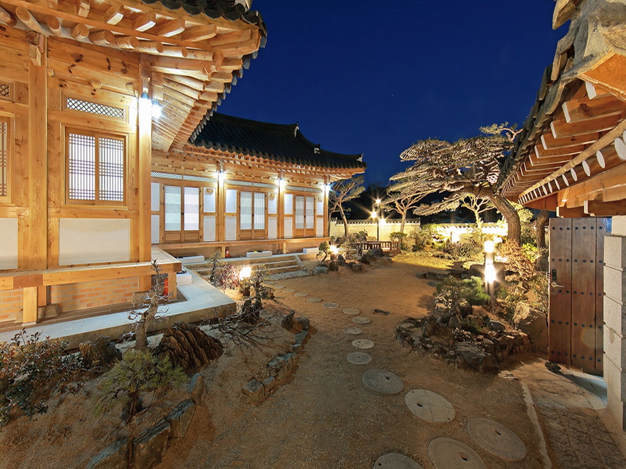Фото Cheonggong Hanok Stay