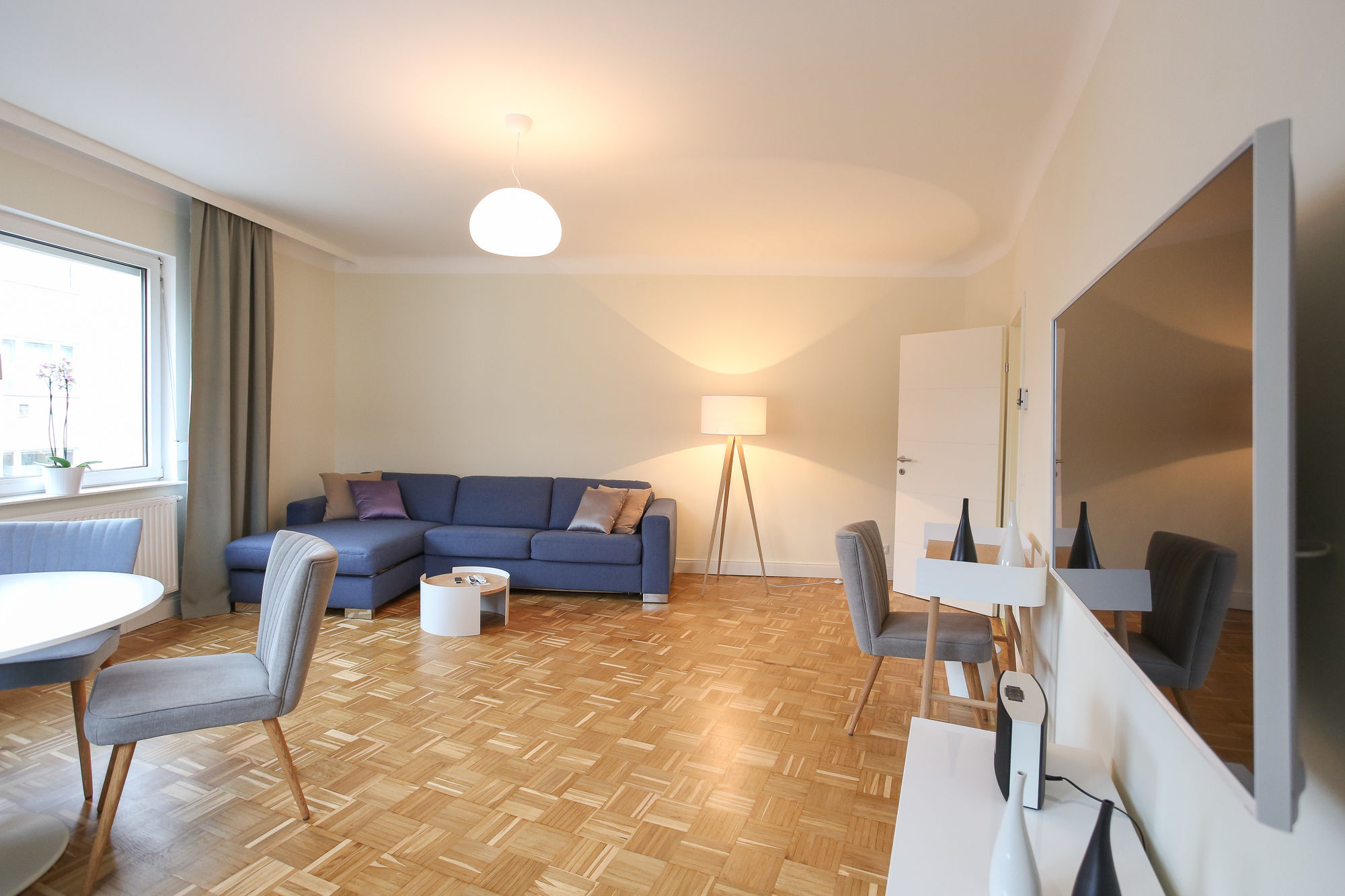 Фото Green Mango City Condo