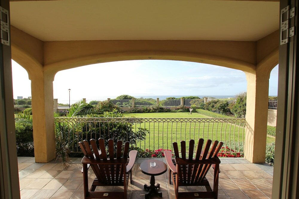 Фото On the Cliff Guest House