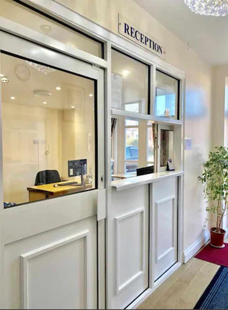 Фото Britannia Inn Hotel