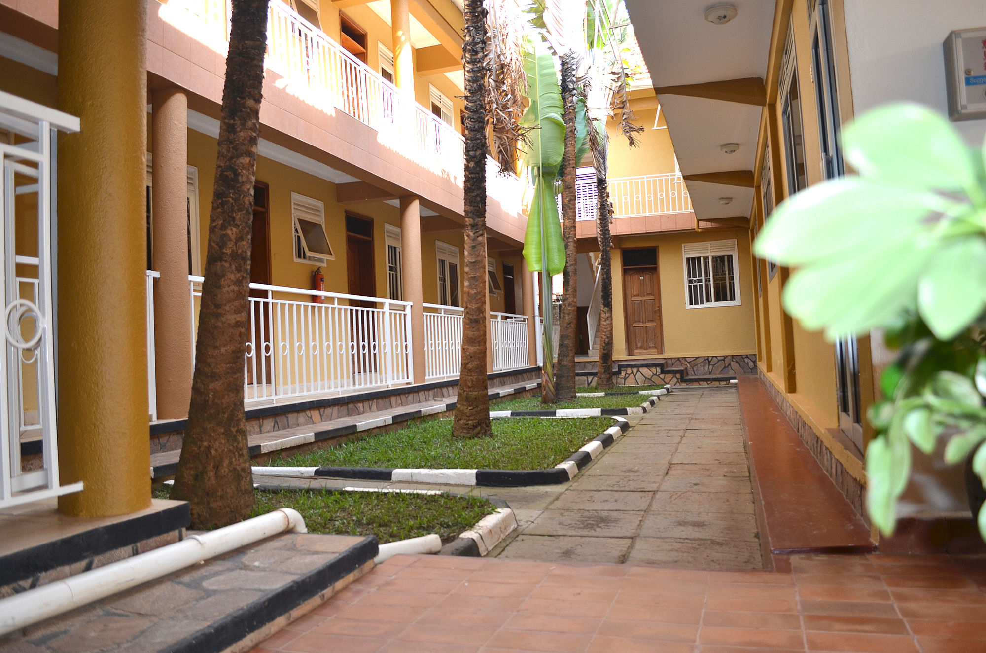 Фото Victoria Travel Hotel