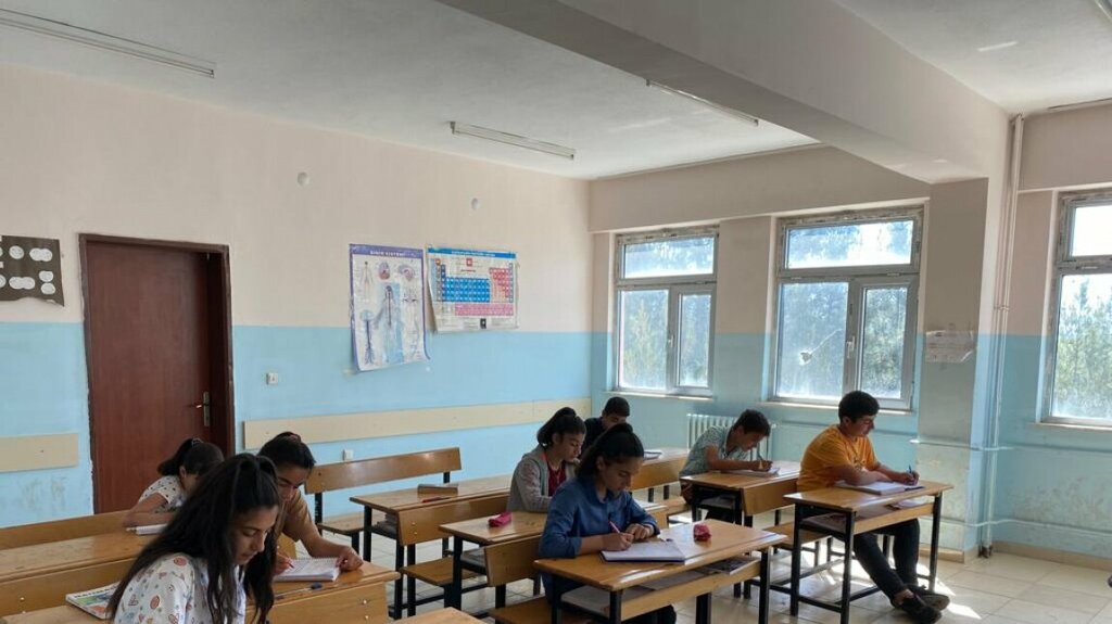 School Gungeçti Imam Hatip Middle School, Bismil, photo