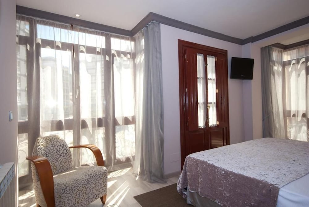 Фото Hotel Vetusta