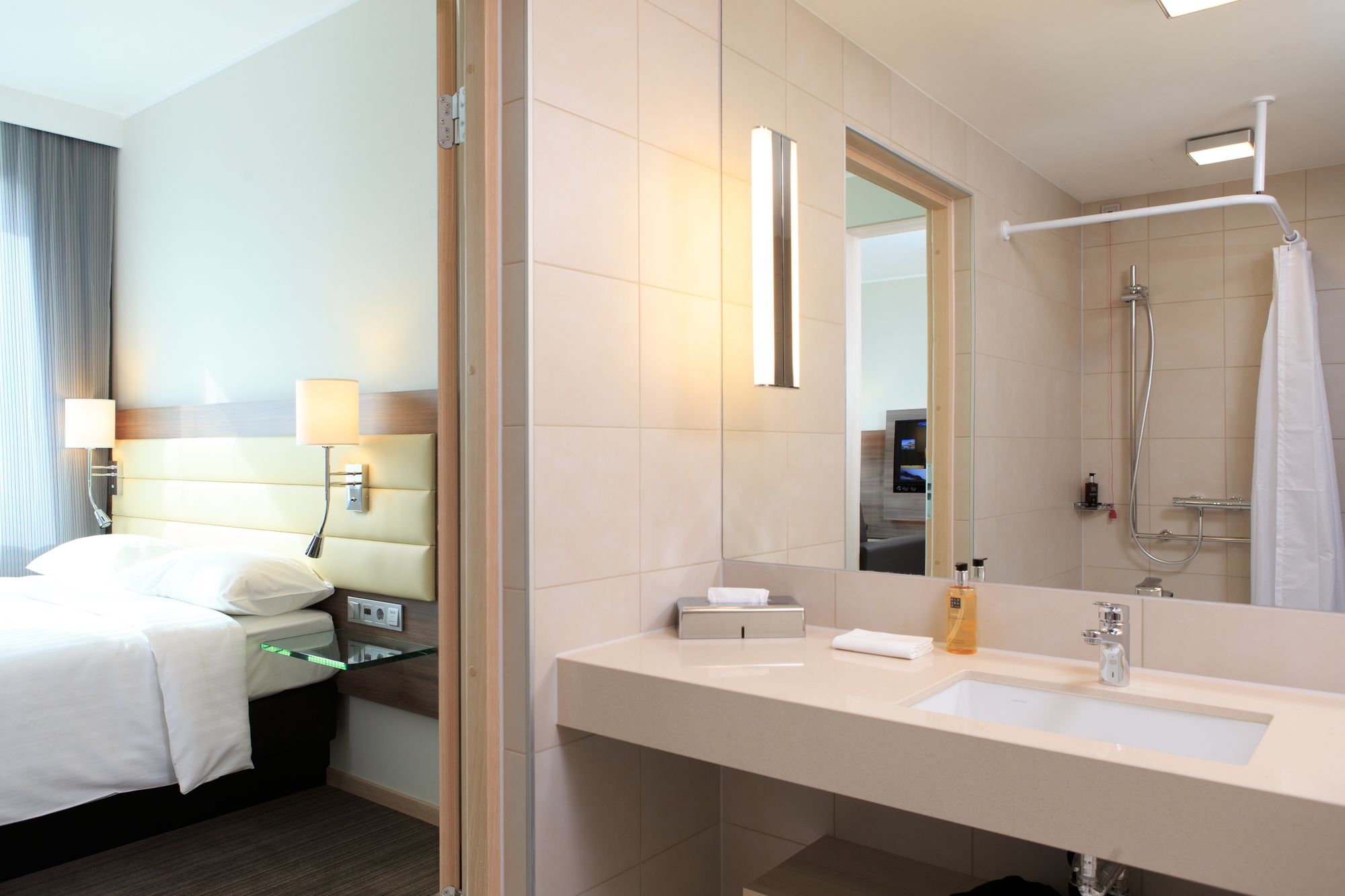 Фото Moxy Munich Airport