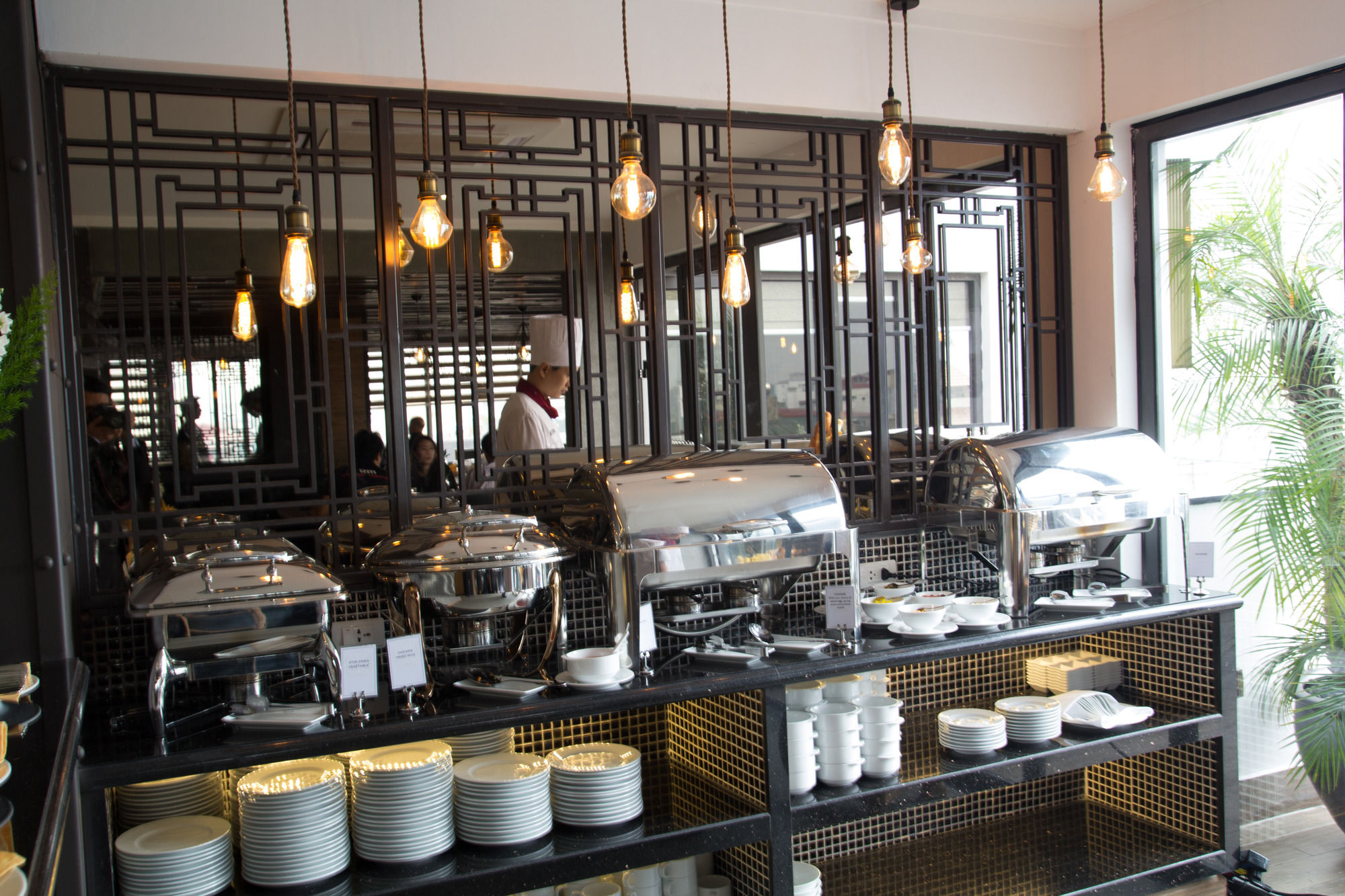 Фото Bespoke Trendy Hotel Hanoi