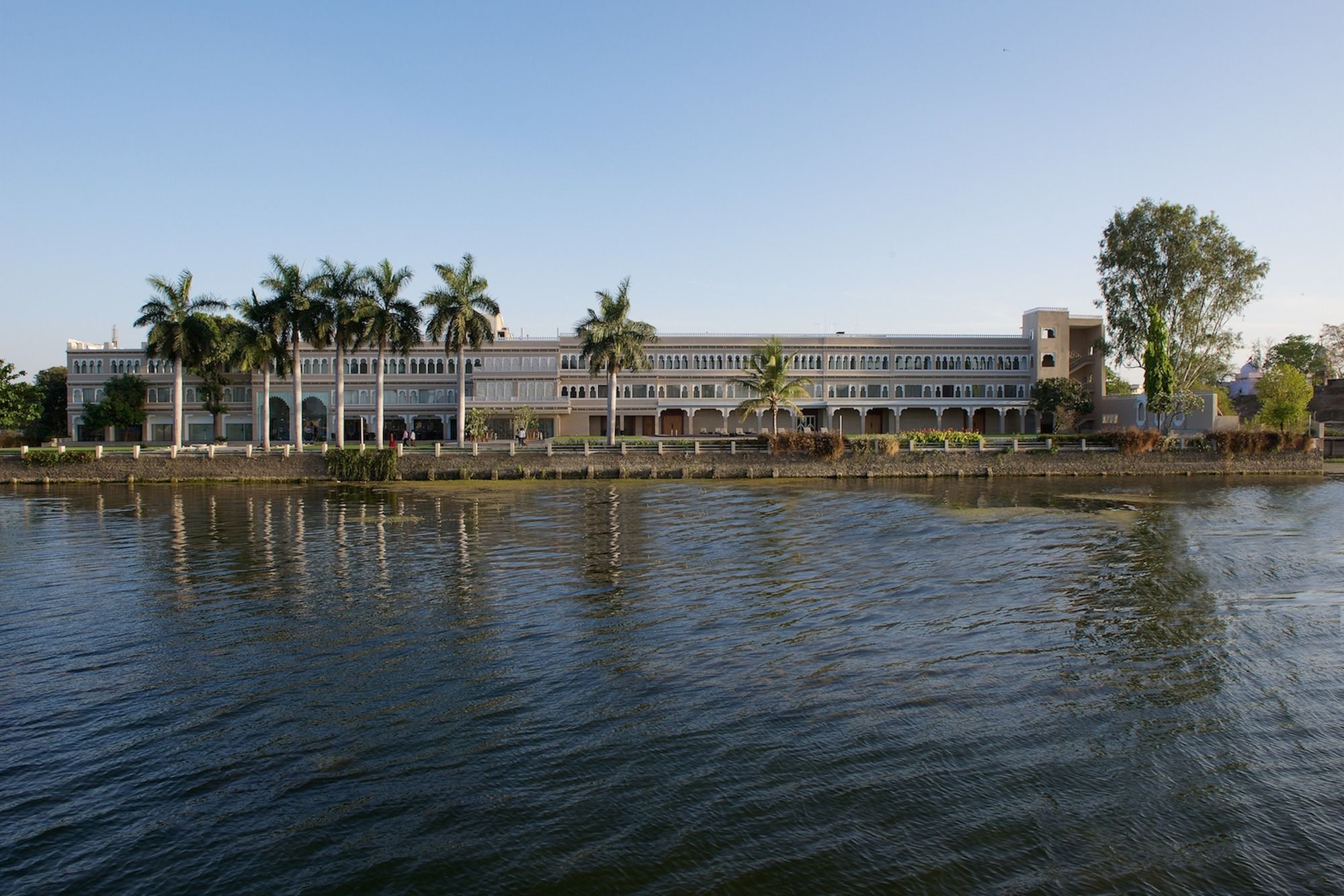 Фото Hotel Lakend