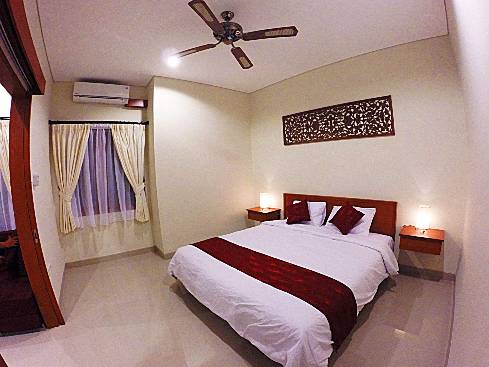 Фото Asoka Hotel and Suite