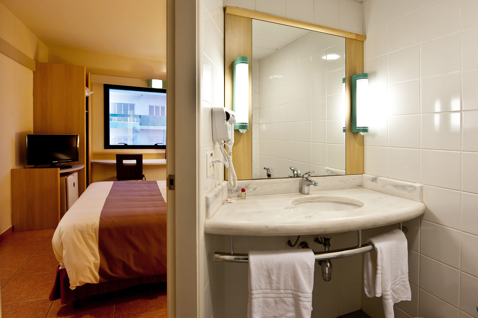 Фото ibis Santos Gonzaga Praia