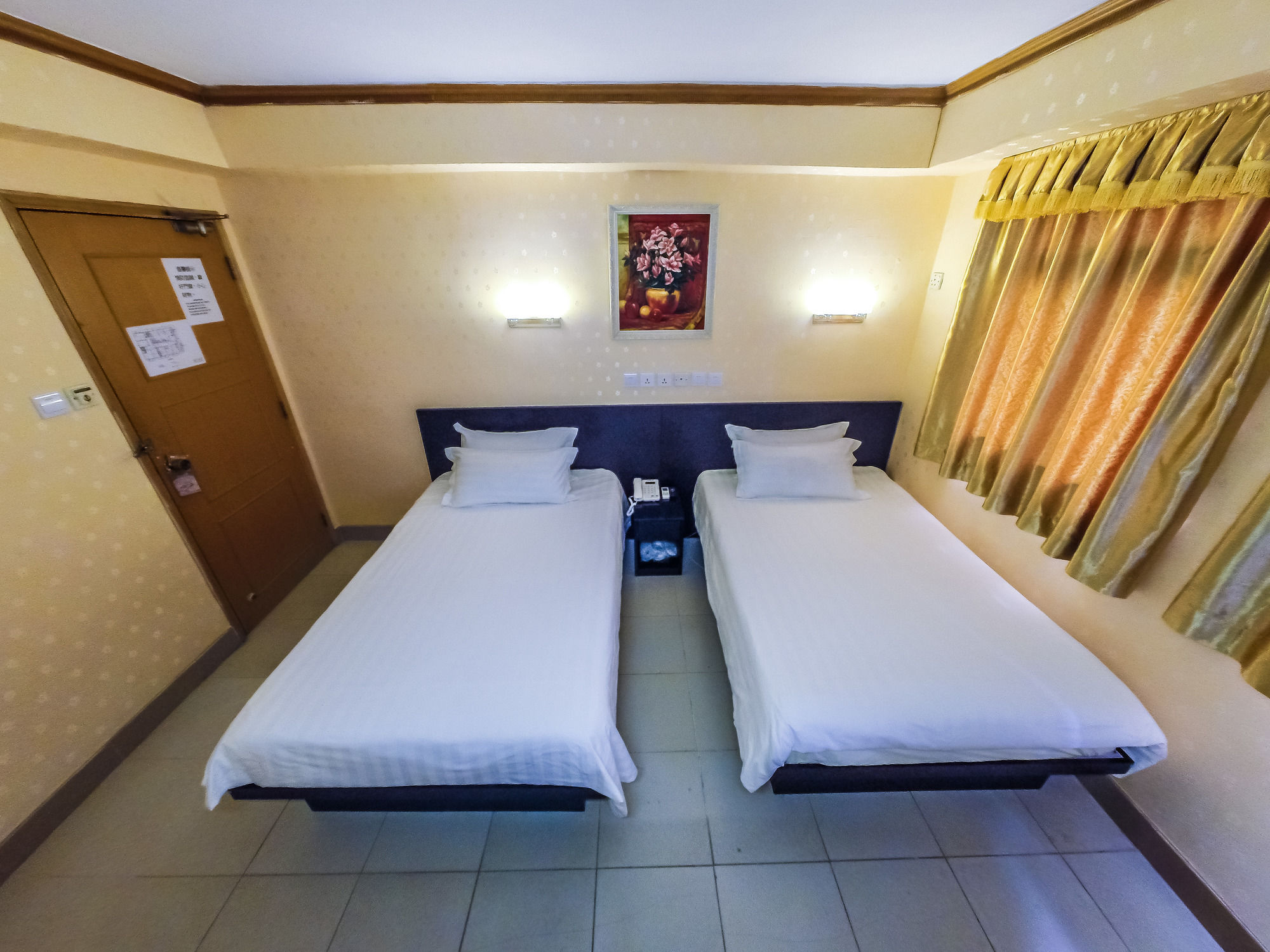 Фото Hotel Hou Kong