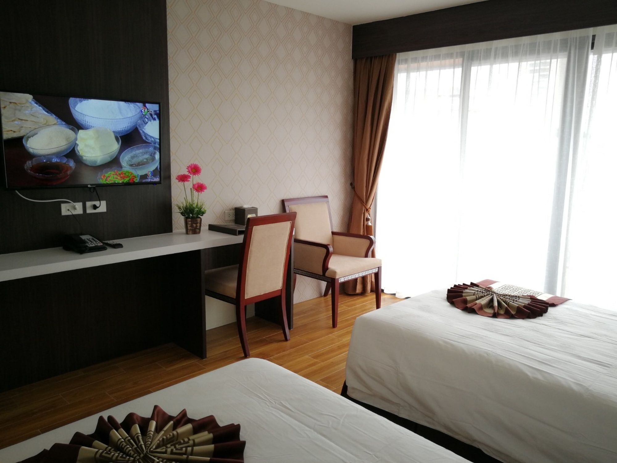 Фото Golden Jomtien Beach Hotel