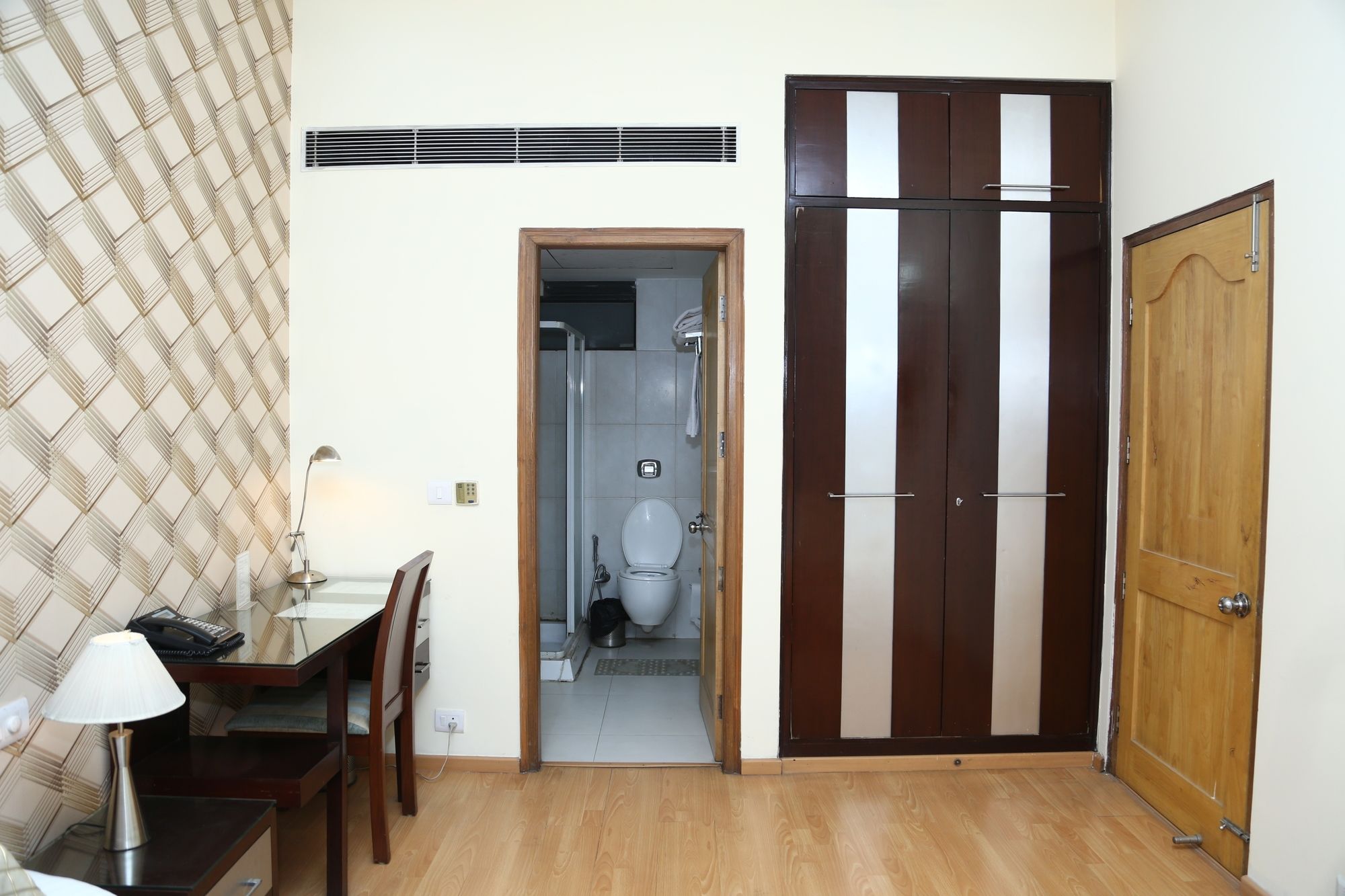 Фото Imperial Apartments