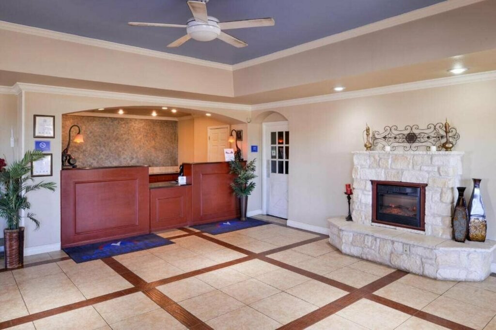 Hotel Americas Best Value Inn Lubbock E, Lubbock, photo