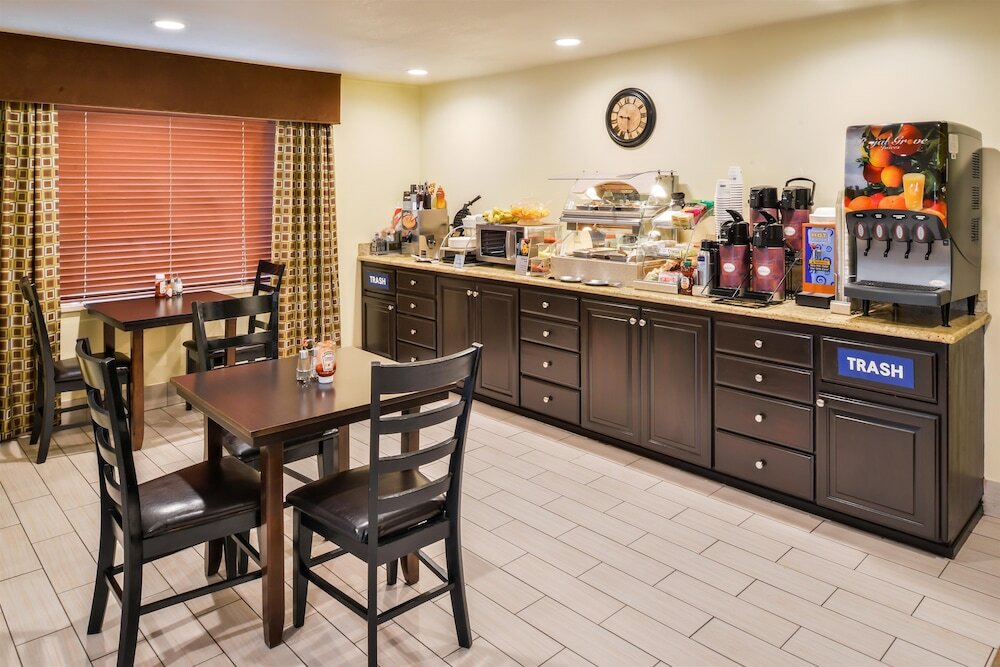 Фото Best Western Cottage Grove Inn