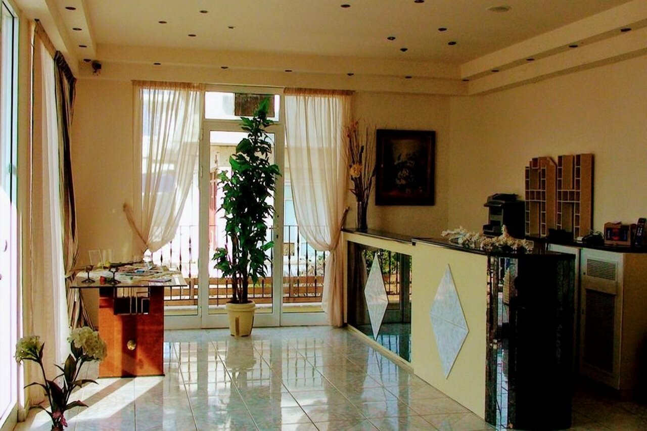 Фото Ambrosia Hotel