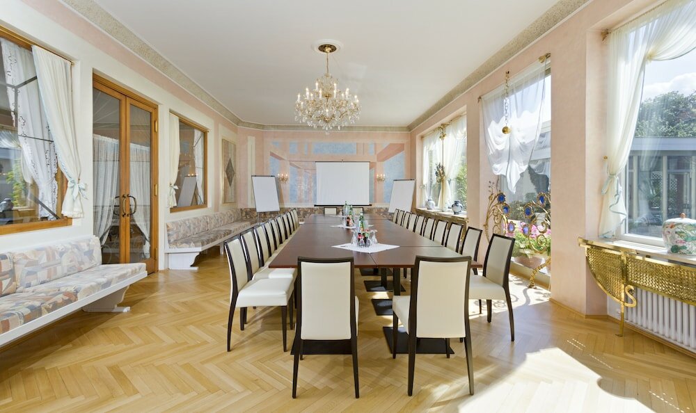 Фото Wittelsbacher Hof Swiss Quality Hotel