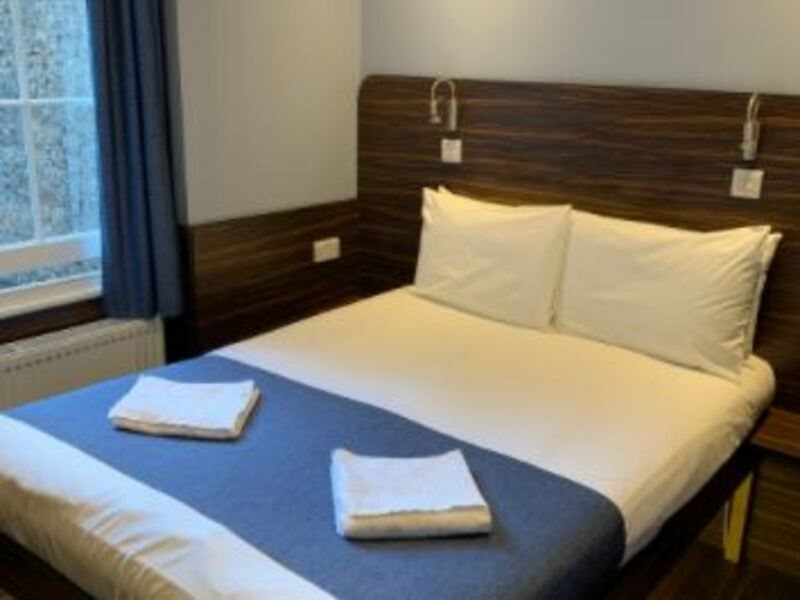 Фото The Angus Hotel