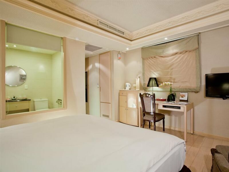 Фото Deja Vu Hotel