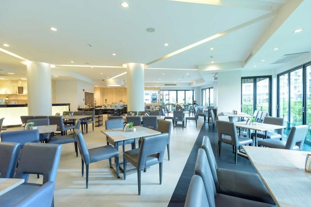 Фото Hotel J Residence