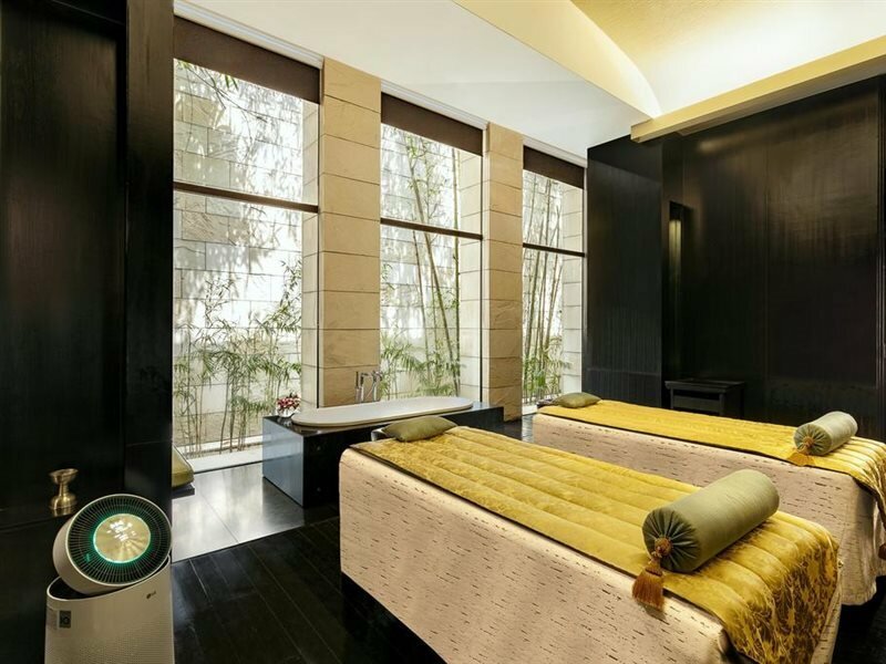 Фото The Lodhi Hotel