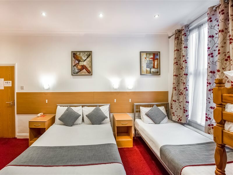 Фото Oyo London Guest House