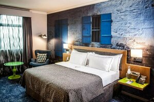 Гостиница Hennessy Park Hotel