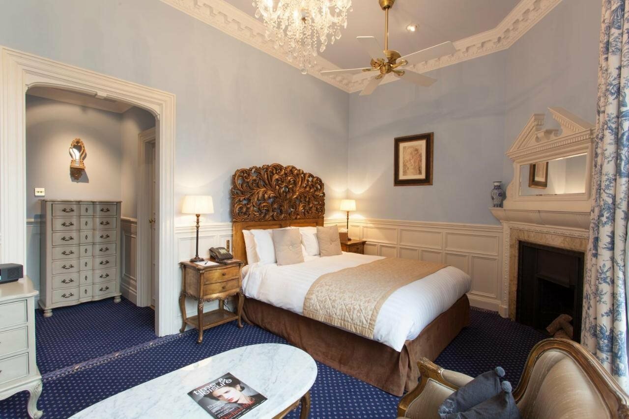 Фото Warren House