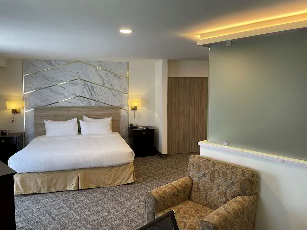 Фото The Volare, Ascend Hotel Collection