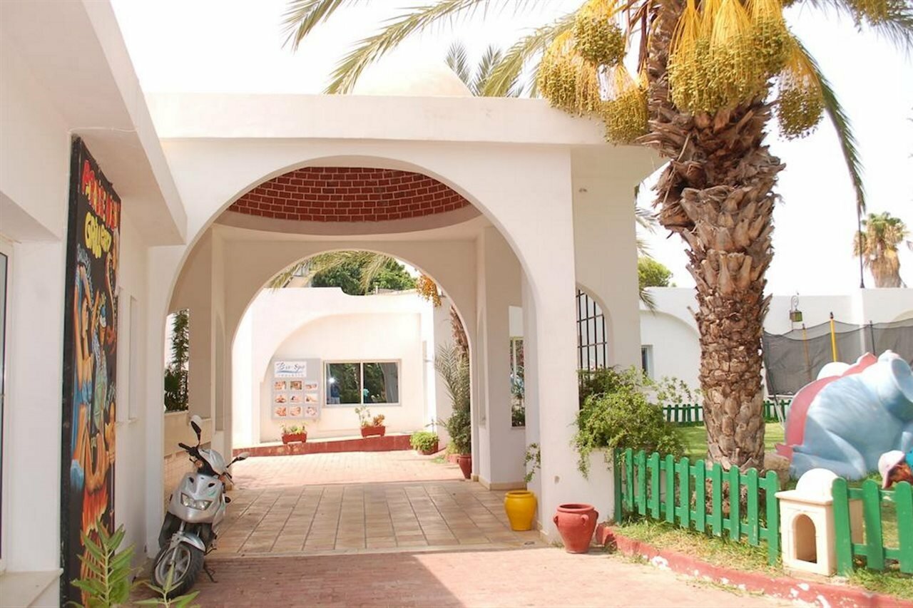 Фото Hotel Nesrine