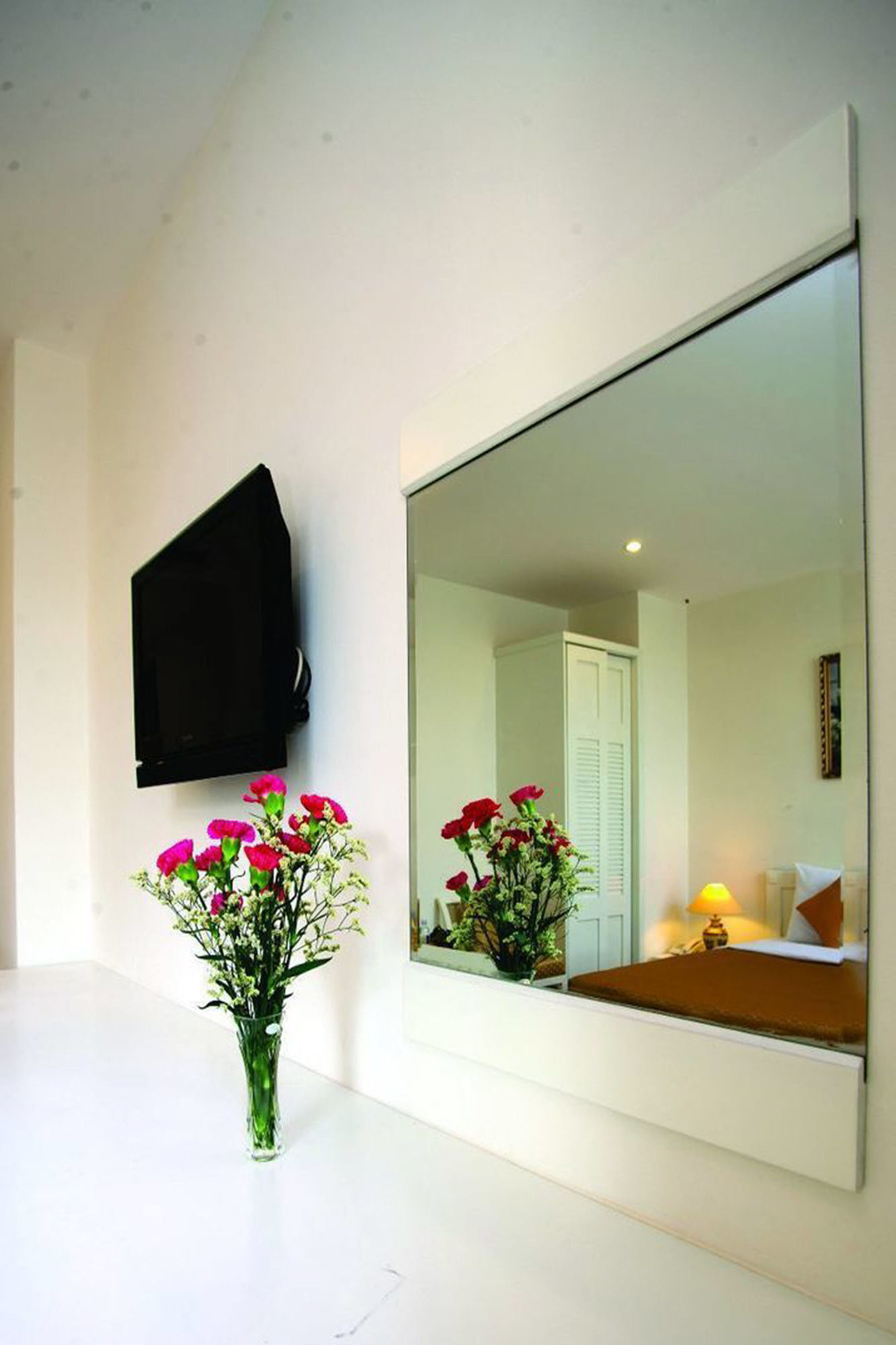 Фото Ngan Ha Hotel