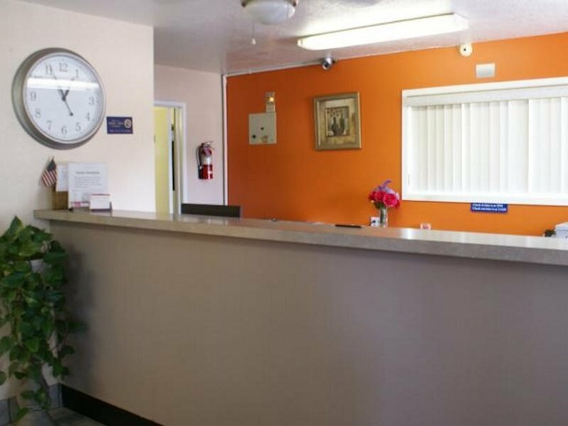 Фото Heritage Inn San Diego