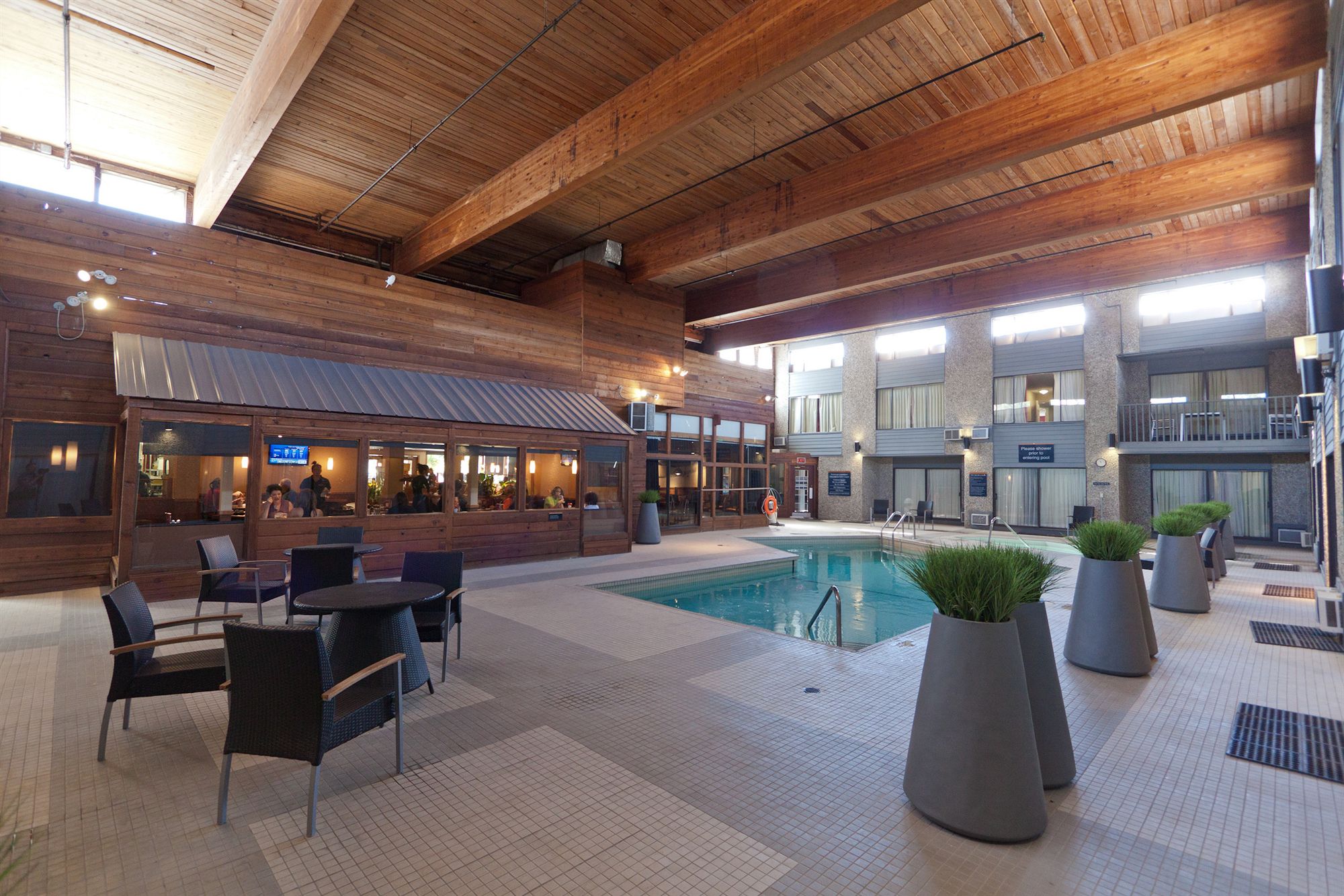 Фото Sandman Hotel Revelstoke
