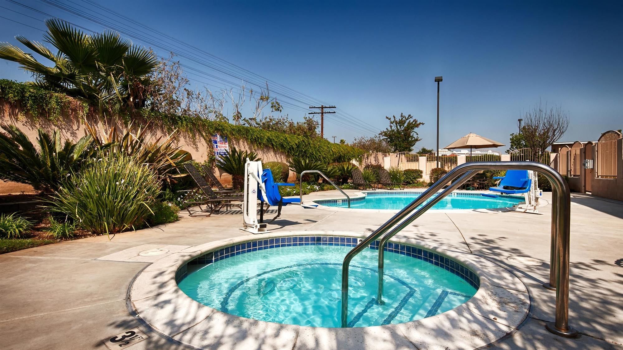 Фото Best Western Plus Route 66 Glendora Inn