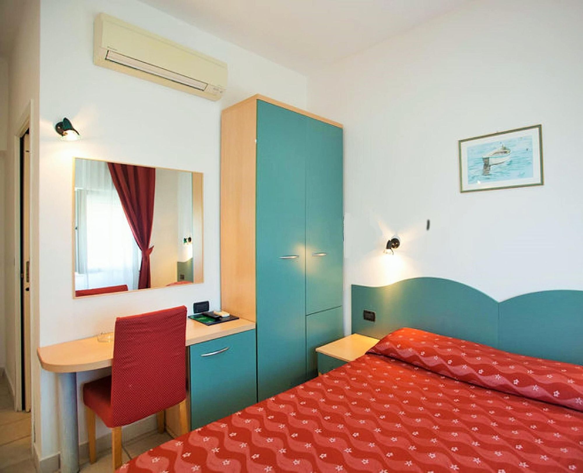 Фото Hotel La Caletta