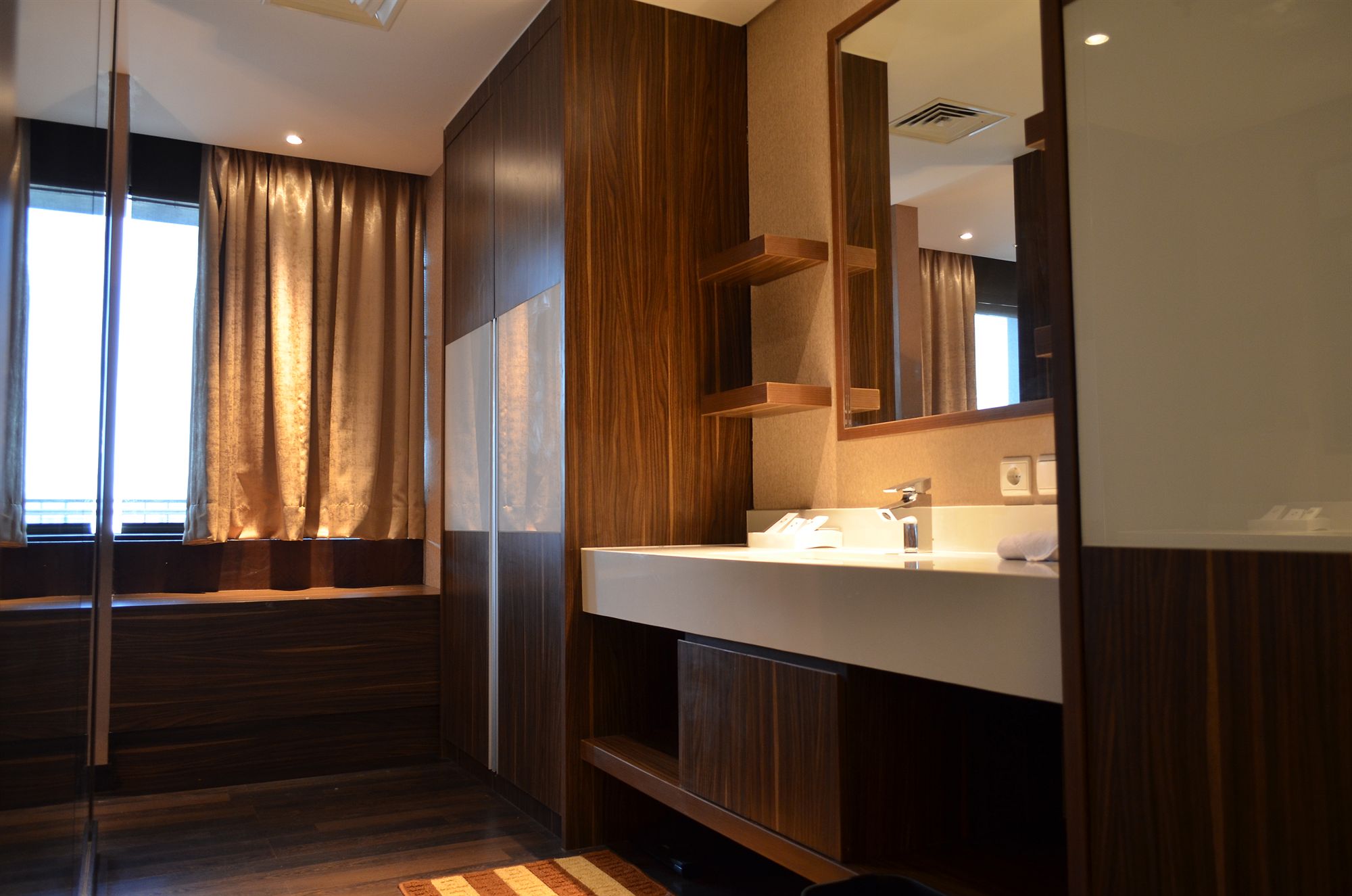 Фото Swiss-Belhotel Cirebon