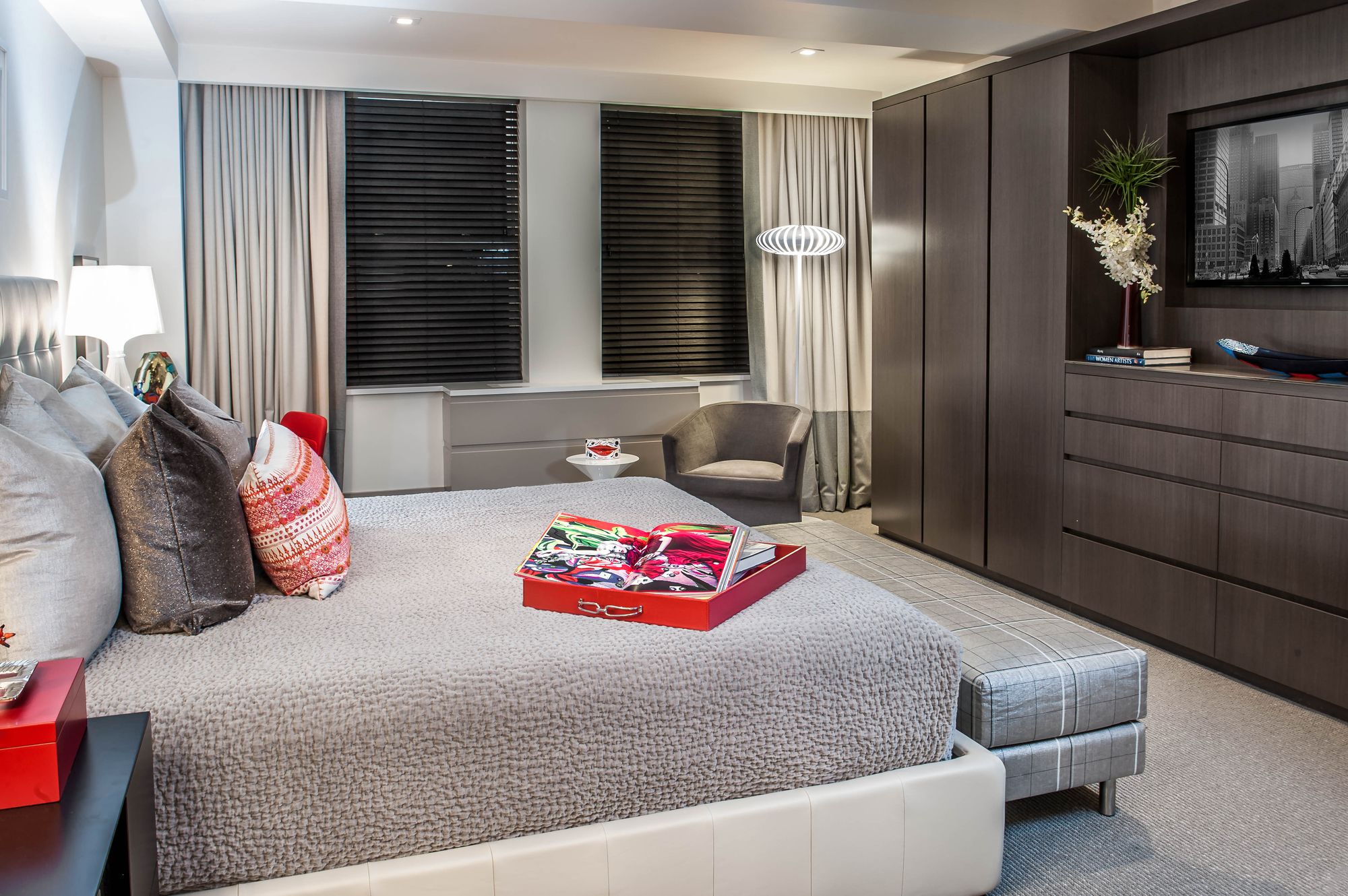 Фото The Lombardy Hotel