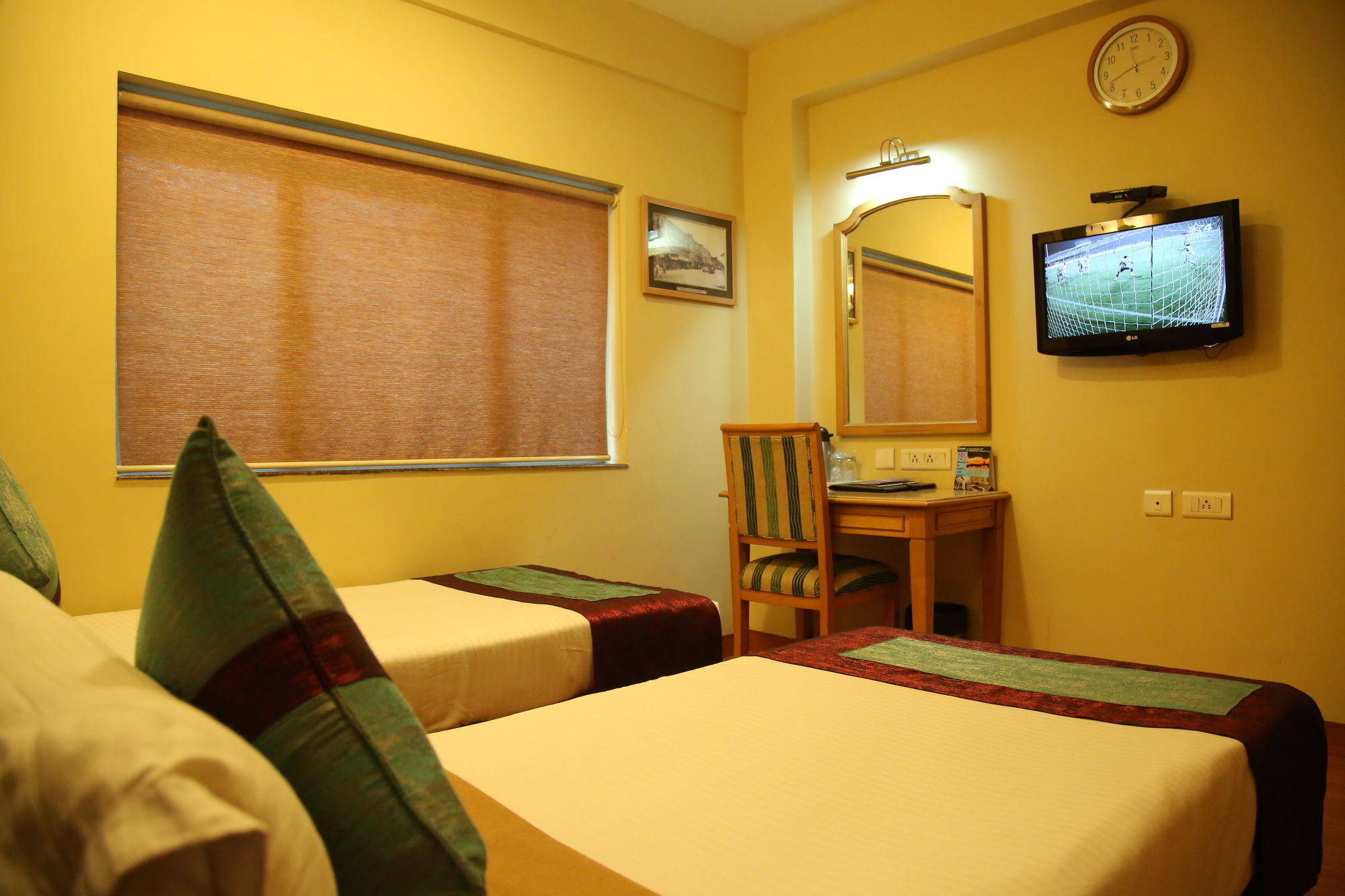 Фото Hotel Sudesh Tower