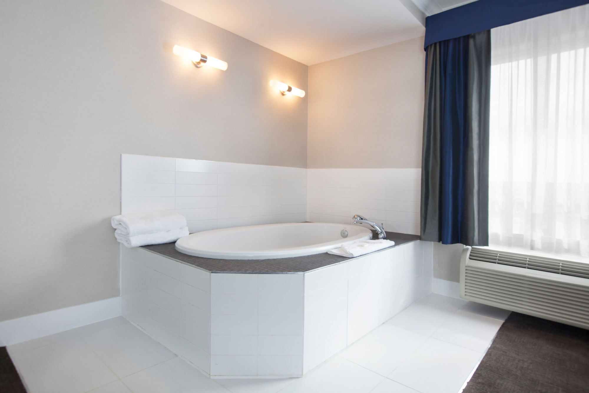 Фото Sandman Signature Edmonton South Hotel