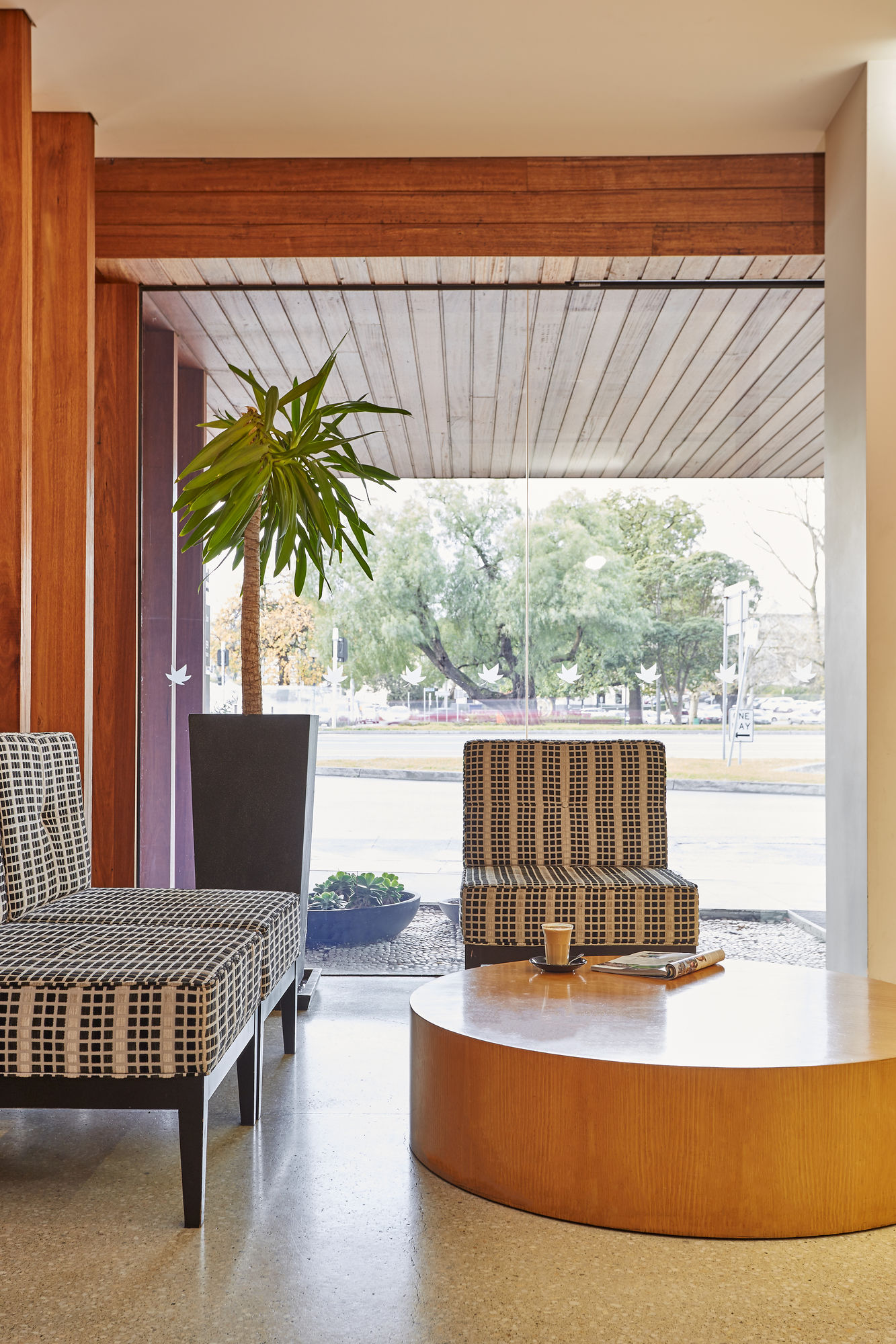 Фото  Dandenong Central Apartment