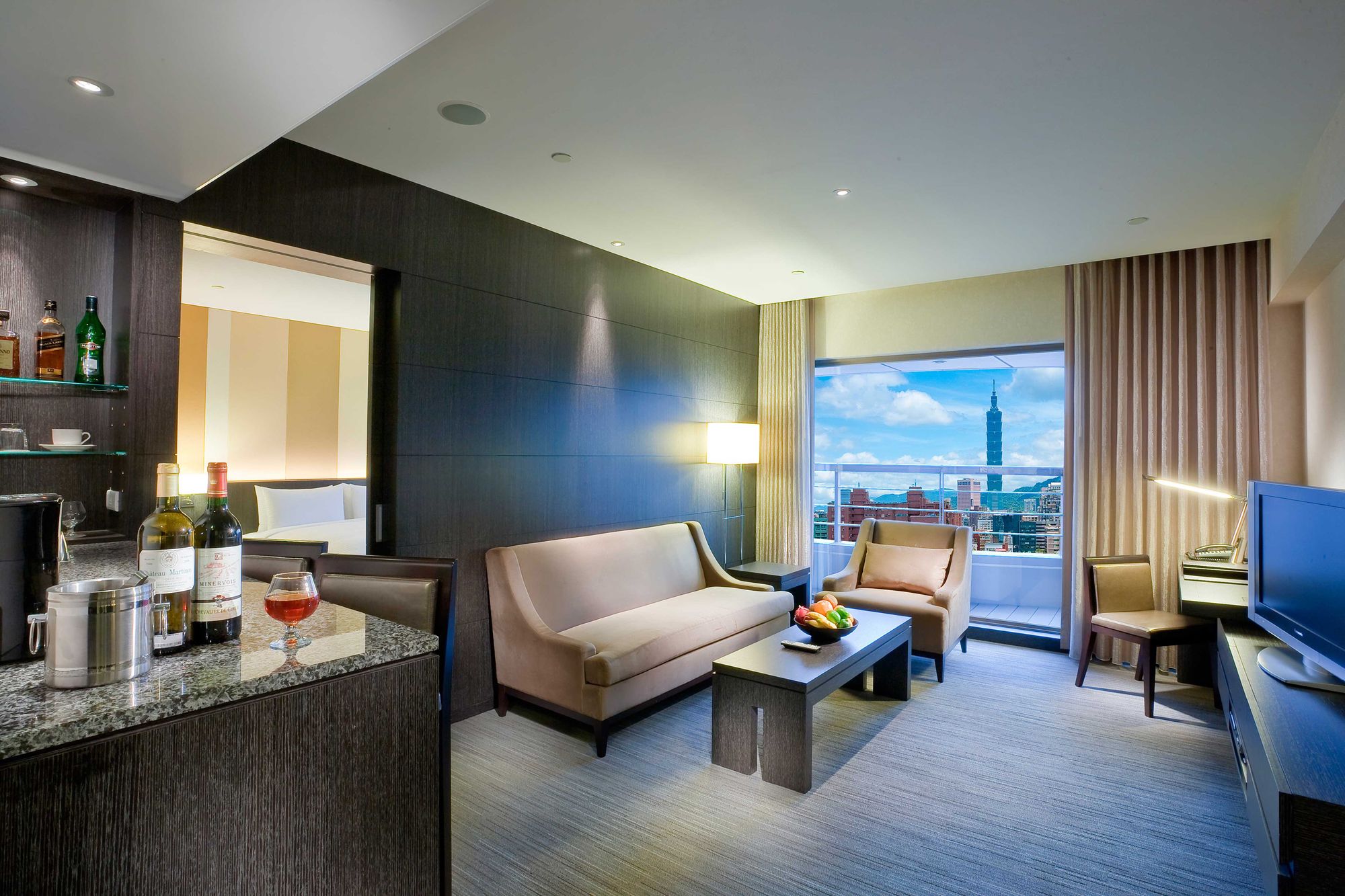 Фото Park Taipei Hotel