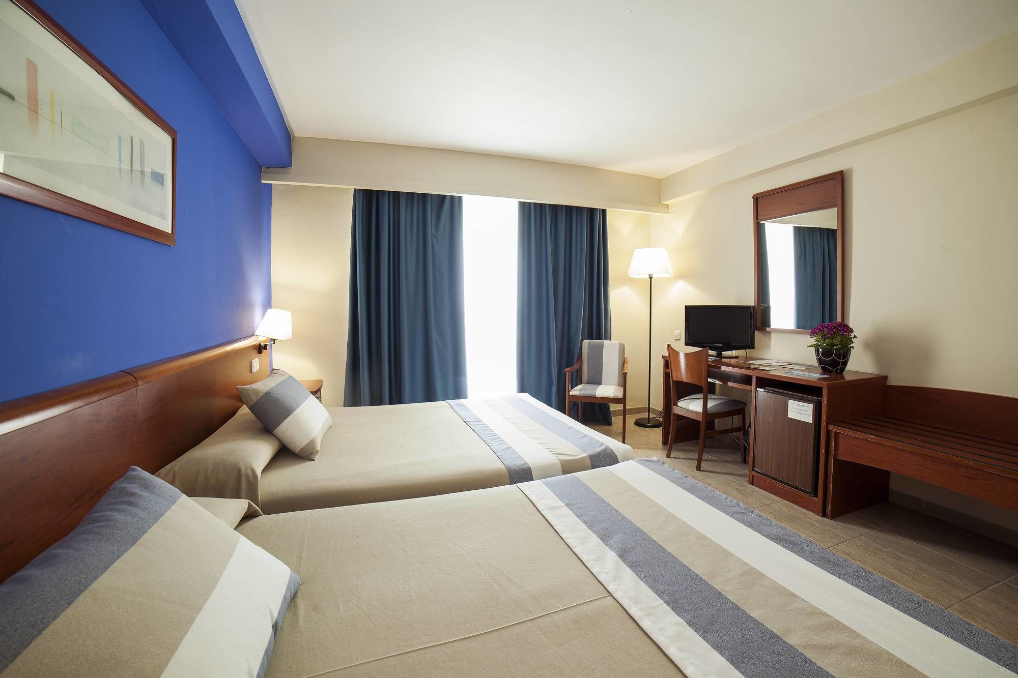 Фото Gran Hotel Las Fuentes de Fantasía Hoteles